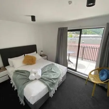 1Brd Apt In Central Queenstown